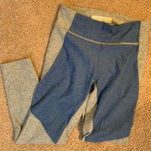 Outdoor Voices 3/4 Two Tone Leggings